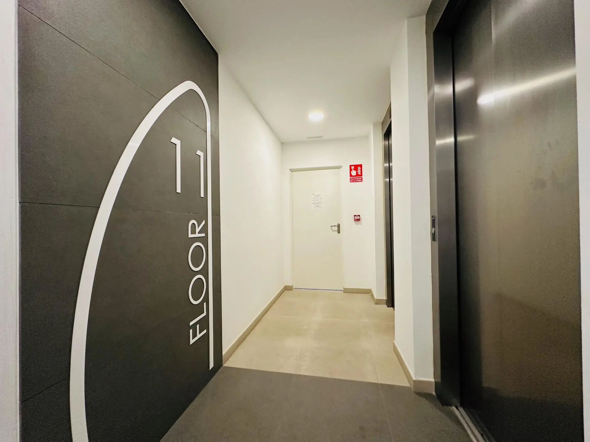 Apartment Of 120 M² In Benidorm, Spain