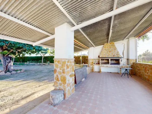 4-bedroom Villa In Orihuela, Spain (277 M²)