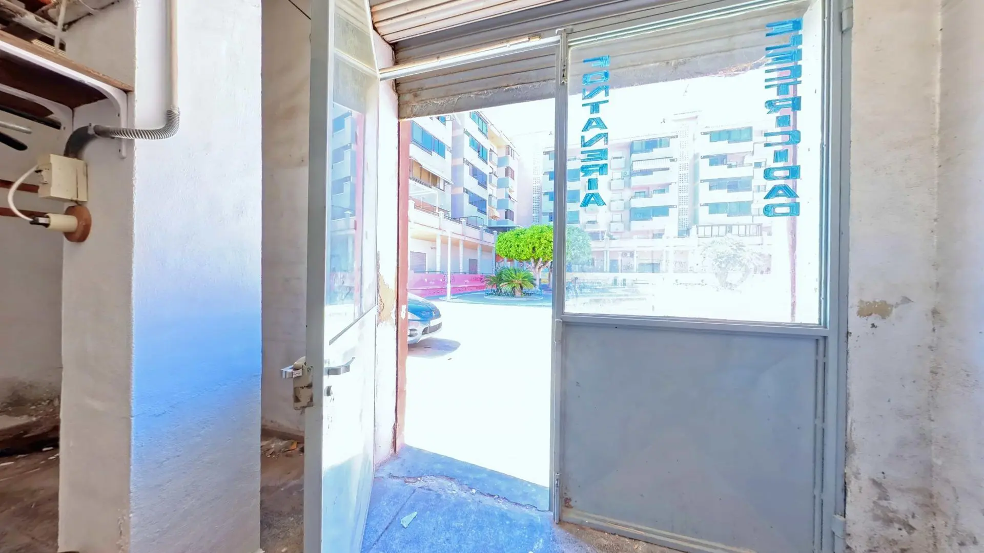 Commercial Unit Of 132 M² In Villajoyosa, Spain