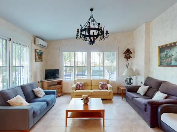 4-bedroom Villa In Orihuela, Spain (277 M²)