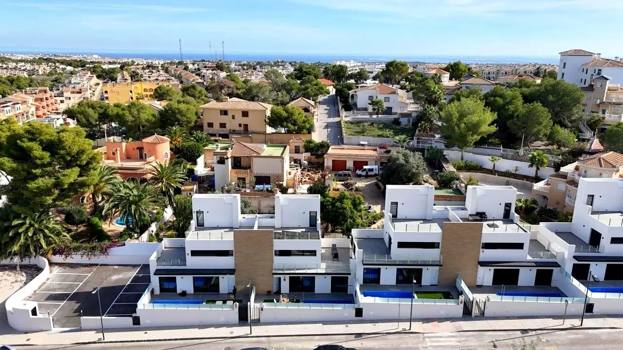 Villa 110 M² In Orihuela Costa, Spain – Mediter Real Estate