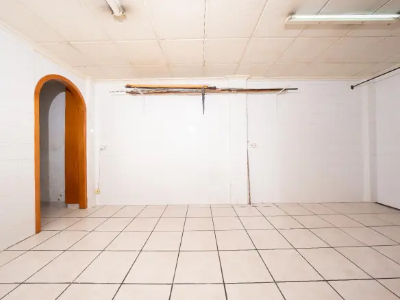 Commercial Unit In Elche, Spain (78 M²)