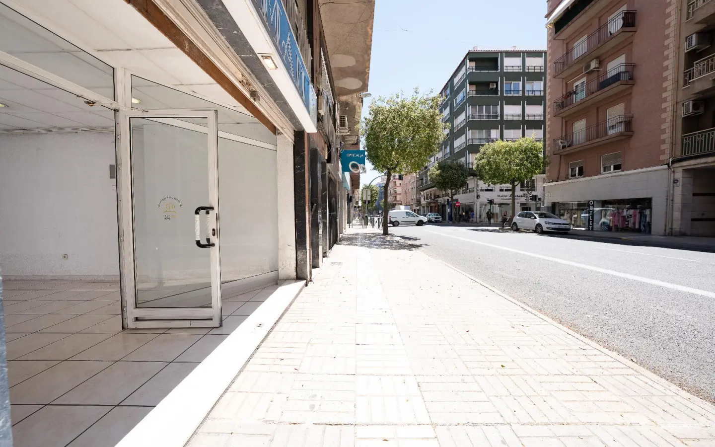 Commercial Unit Of 78 M² In Elche, Spain