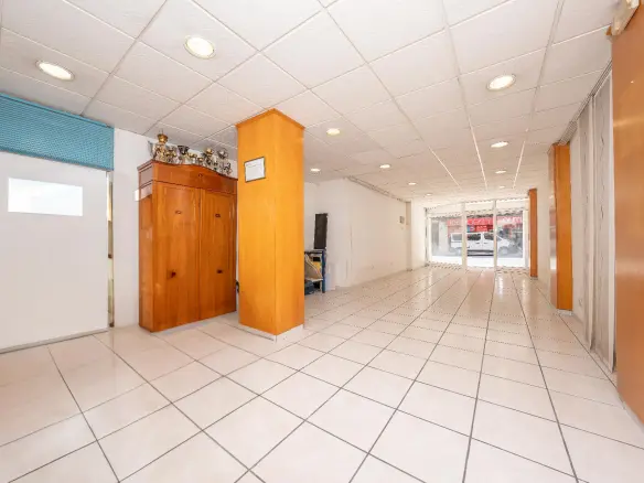 Commercial Unit In Elche, Spain (78 M²)