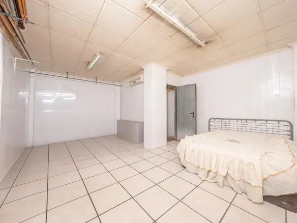 Commercial Unit In Elche, Spain (78 M²)