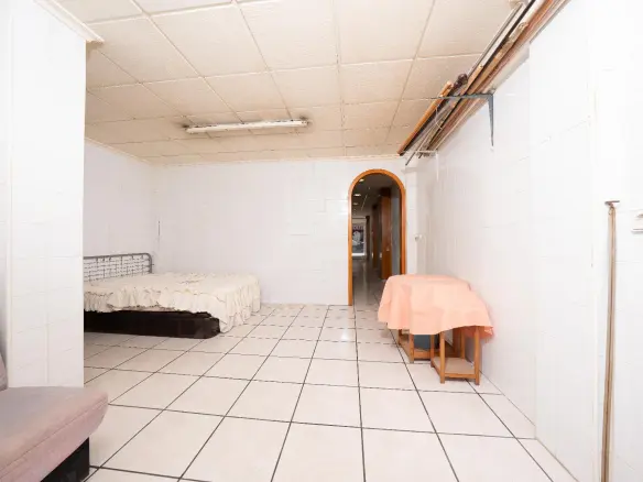 Commercial Unit In Elche, Spain (78 M²)