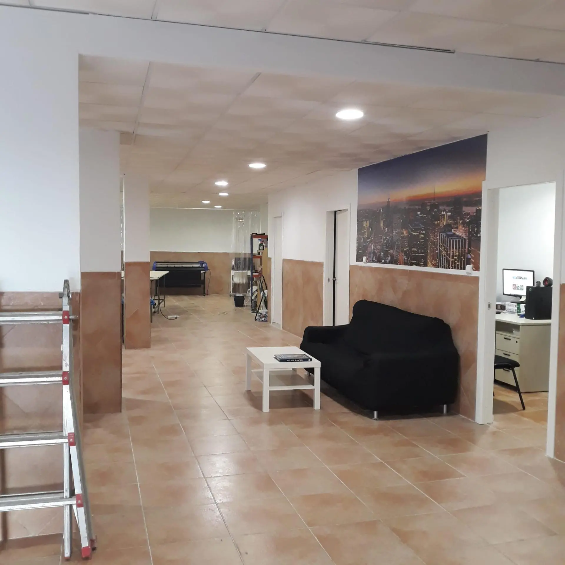 Commercial Unit 136 In Alicante, Spain