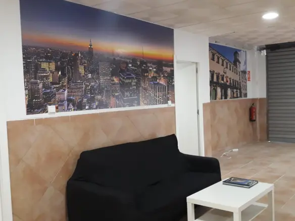 Commercial Unit In Alicante, Spain (136 M²)