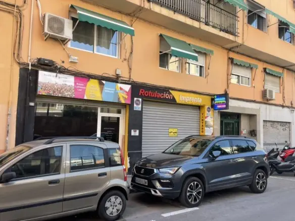 Commercial Unit In Alicante, Spain (136 M²)
