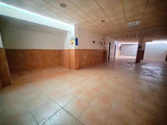 Commercial Unit In Alicante, Spain (136 M²)