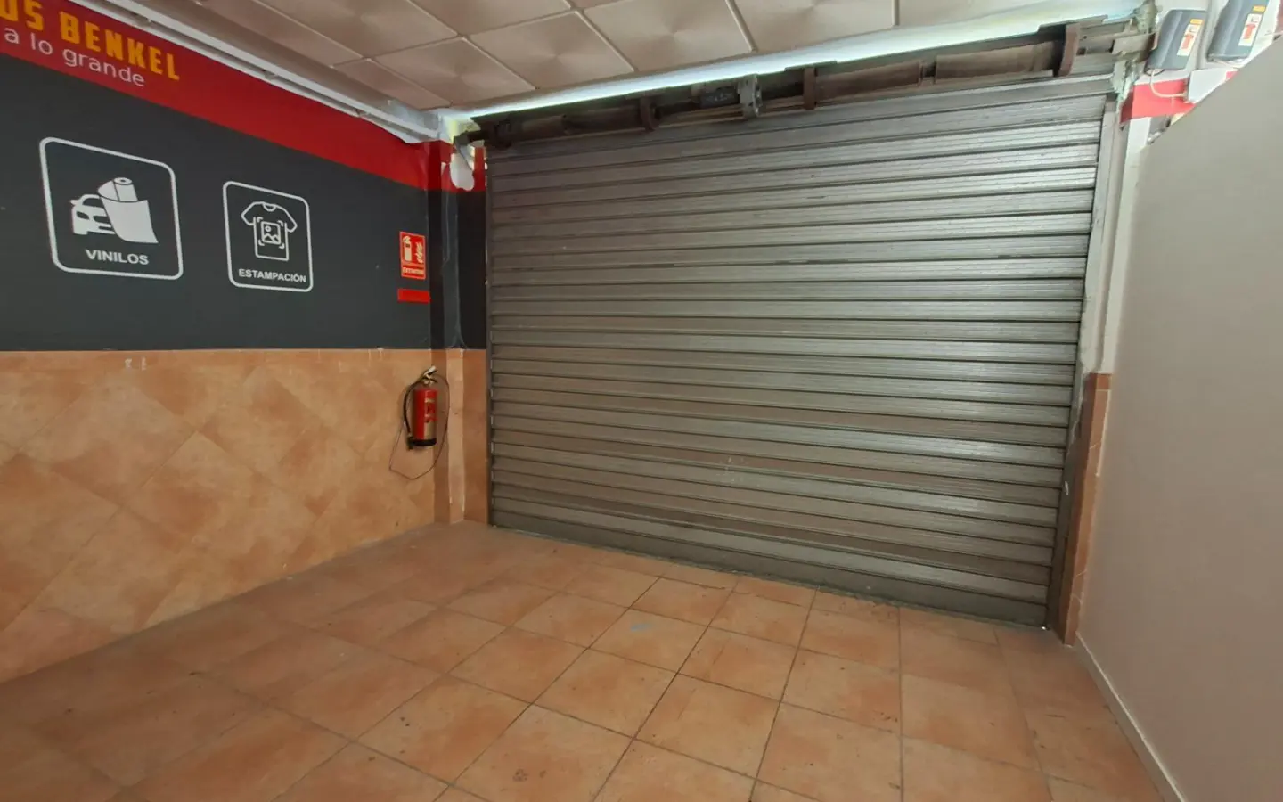 Commercial Unit In Alicante, Spain (136 M²)