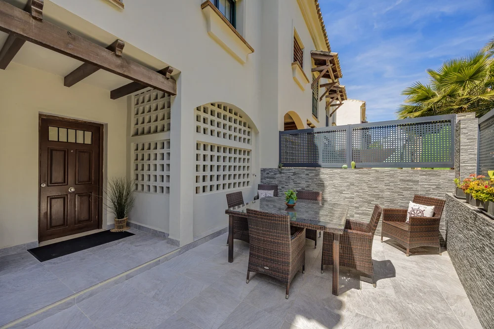 Townhouse Of 0 M² With Private Garden, Solarium & Jacuzzi In Nagüeles, Marbella