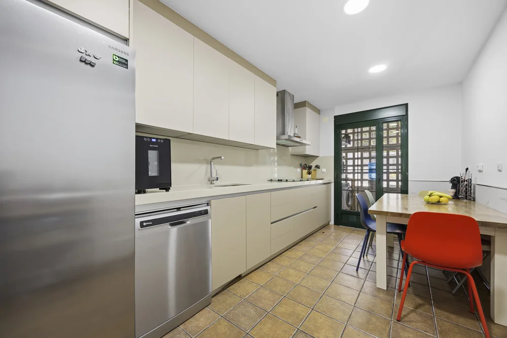 Townhouse Of 0 M² With Private Garden, Solarium & Jacuzzi In Nagüeles, Marbella