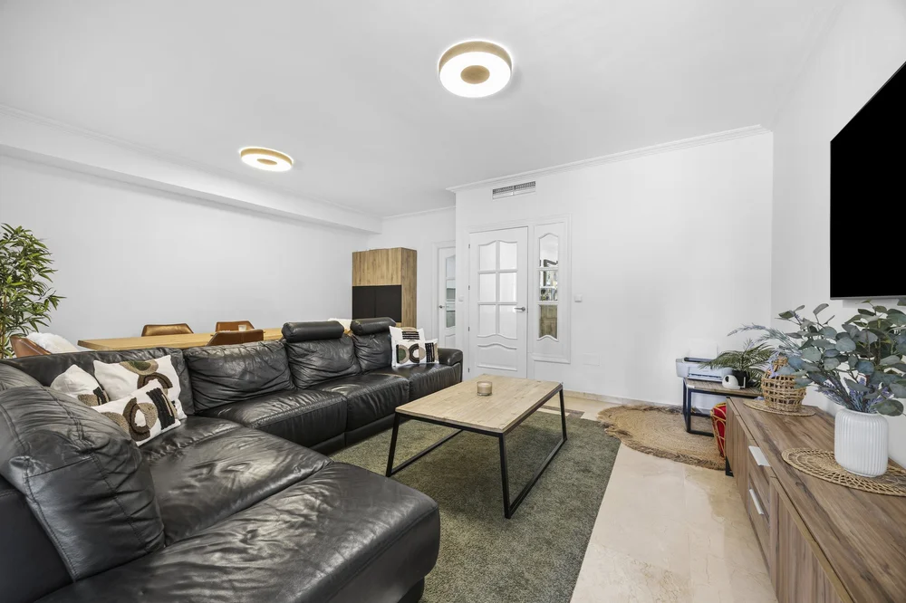 Townhouse Of 0 M² With Private Garden, Solarium & Jacuzzi In Nagüeles, Marbella