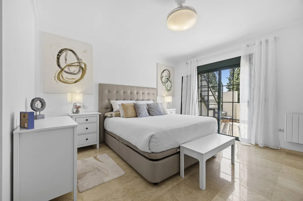 Townhouse Of 0 M² With Private Garden, Solarium & Jacuzzi In Nagüeles, Marbella