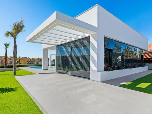 Villa Of 129 M² In Algorfa, Spain