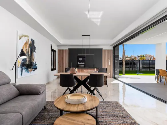 Villa Of 129 M² In Algorfa, Spain