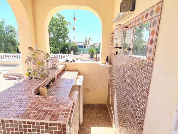 Country House Of 150 M² In Catral, Spain