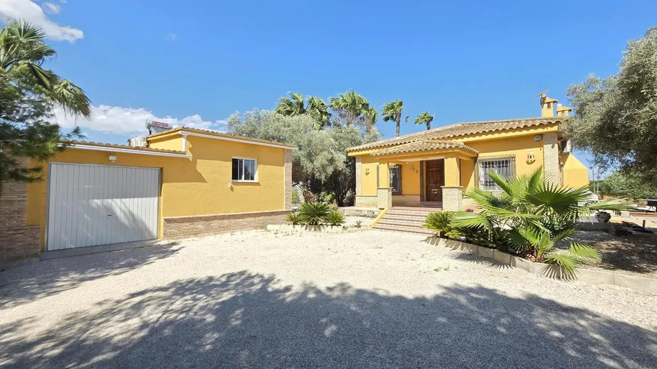 Country House Of 175 M² In Guardamar Del Segura, Spain