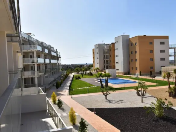 Apartment Of 82 M² In Villamartin, Spain