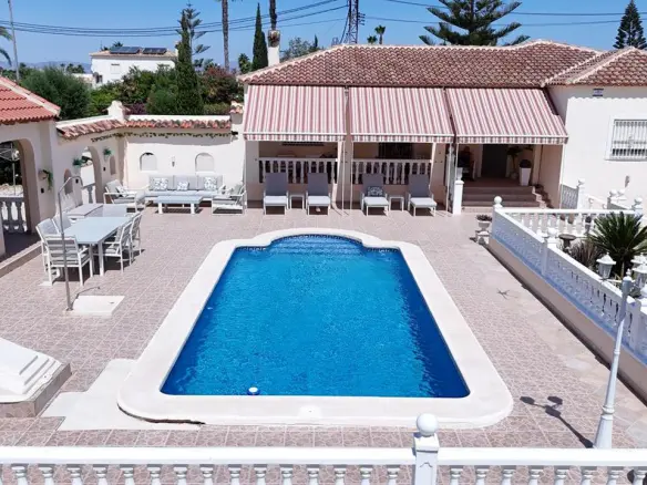 Country House Of 150 M² In Catral, Spain