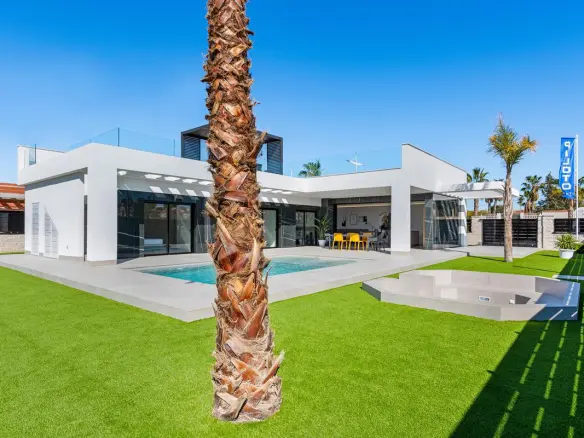 Villa Of 129 M² In Algorfa, Spain