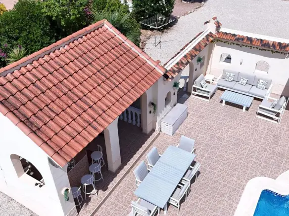 Country House Of 150 M² In Catral, Spain