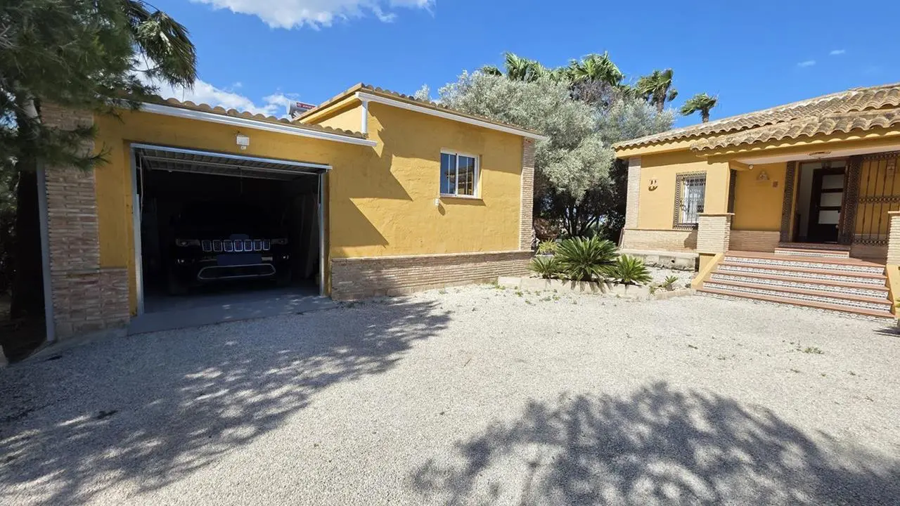 Country House Of 175 M² In Guardamar Del Segura, Spain