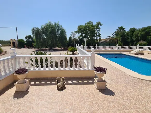 Country House Of 150 M² In Catral, Spain