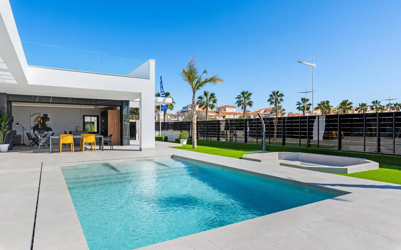 Villa Of 129 M² In Algorfa, Spain