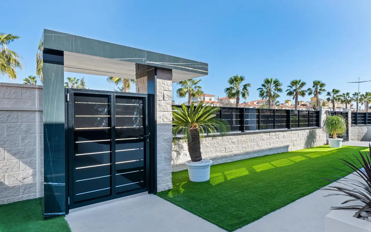 Villa Of 129 M² In Algorfa, Spain