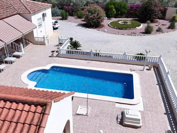 Country House Of 150 M² In Catral, Spain