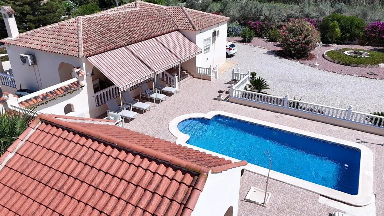 Country House Of 150 M² In Catral, Spain