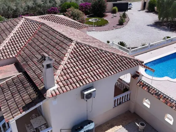Country House Of 150 M² In Catral, Spain