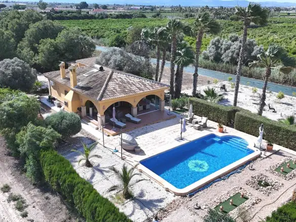 Country House 175 M² In Guardamar Del Segura, Spain