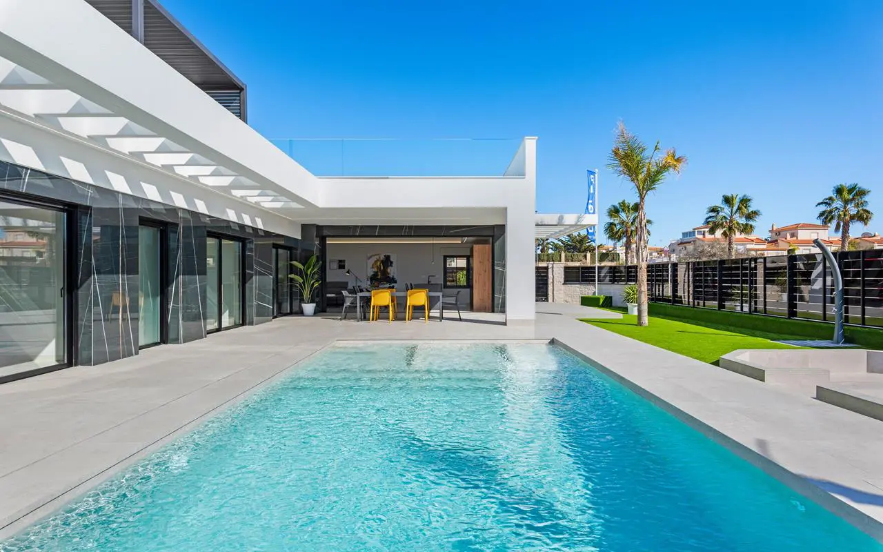 Villa Of 129 M² In Algorfa, Spain