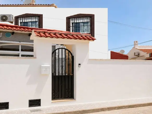 Bungalow Of 56 M² In Torrevieja, Spain
