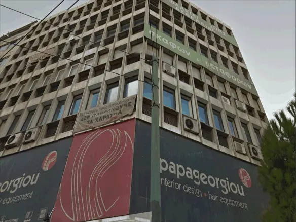 Building Of 737 M² In Athens