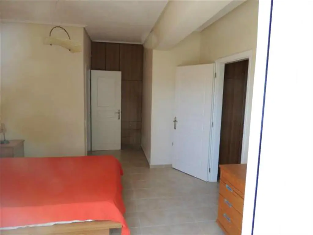 Villa Of 190 M² In Central Greece