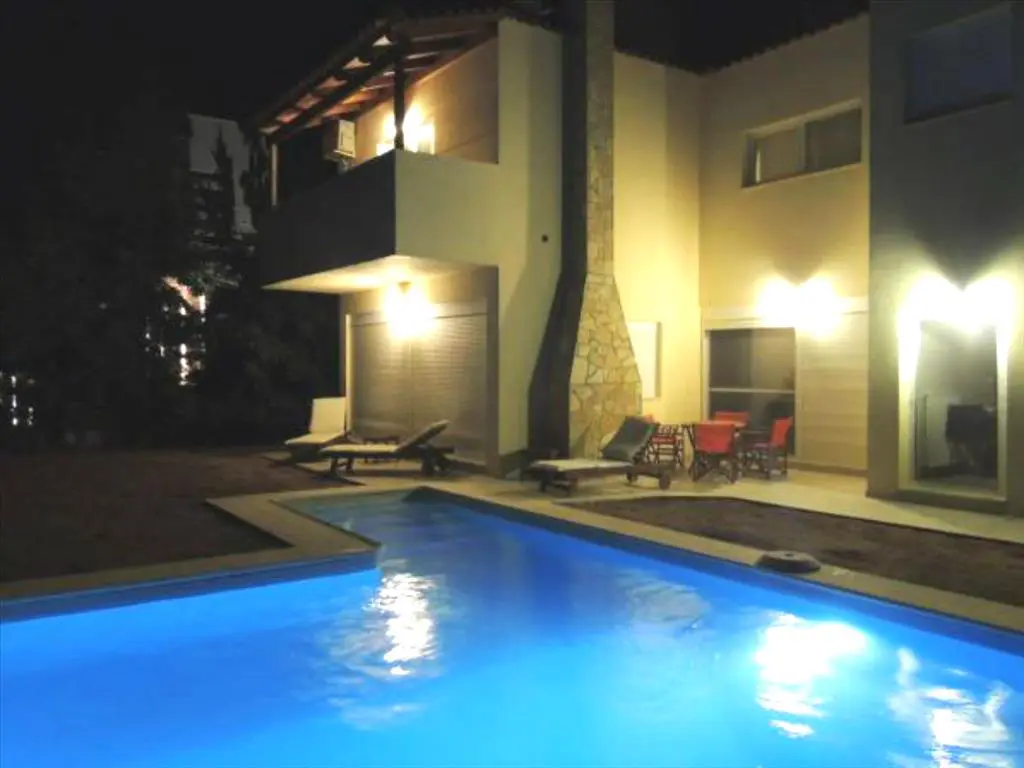 Villa Of 190 M² In Central Greece