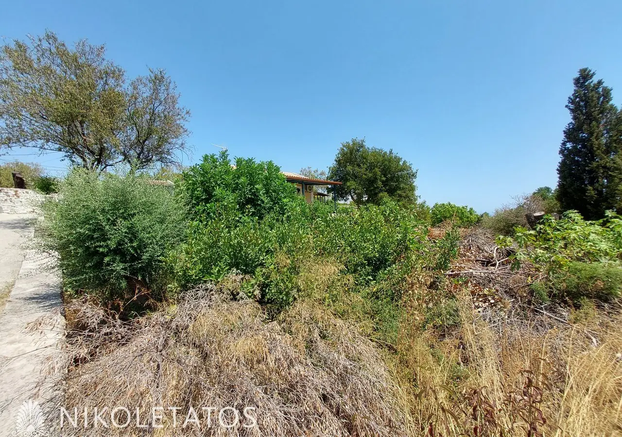 Discover Enchanting Land In Mavrata, Greece