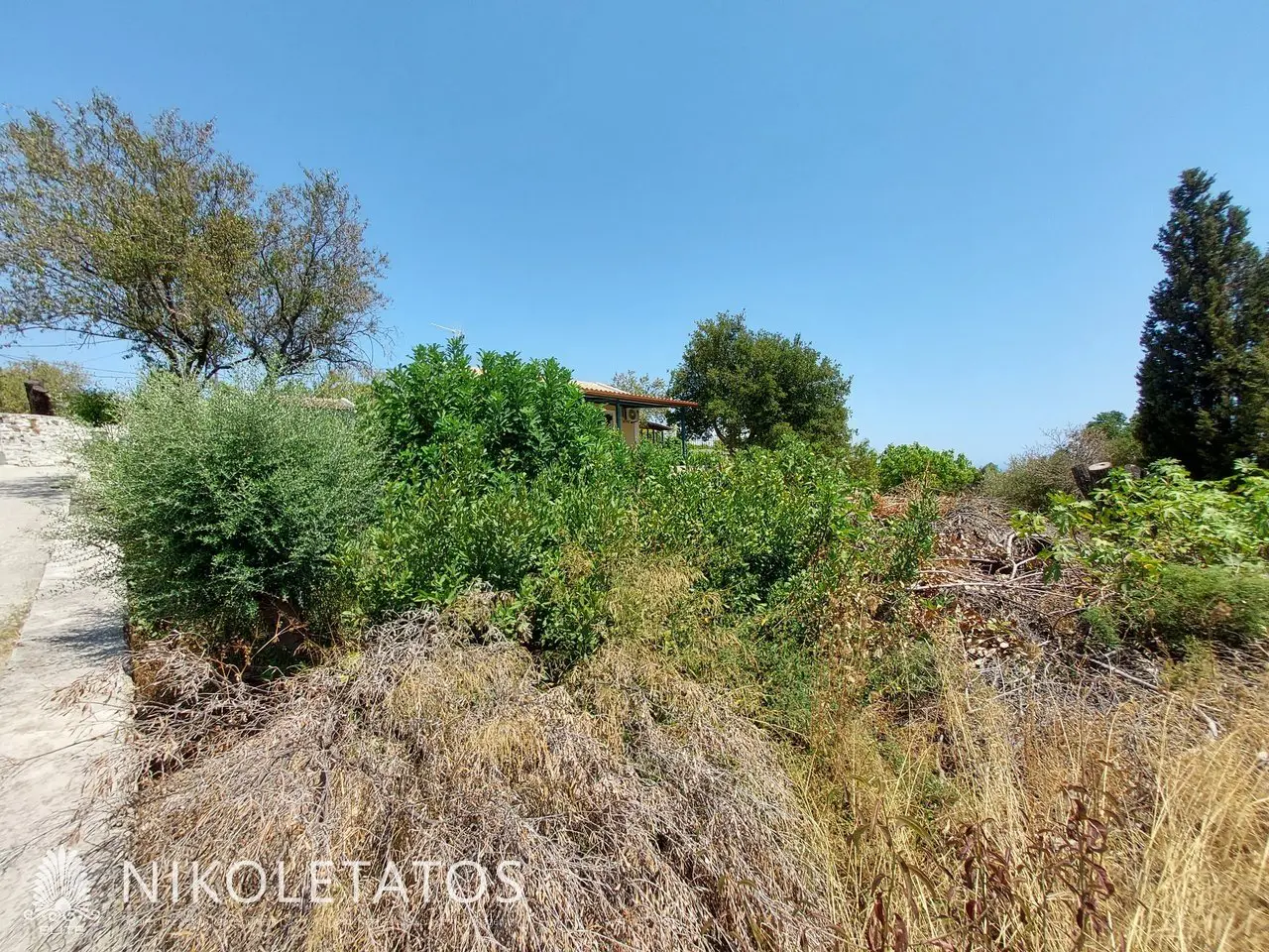 Discover Enchanting Land In Mavrata, Greece