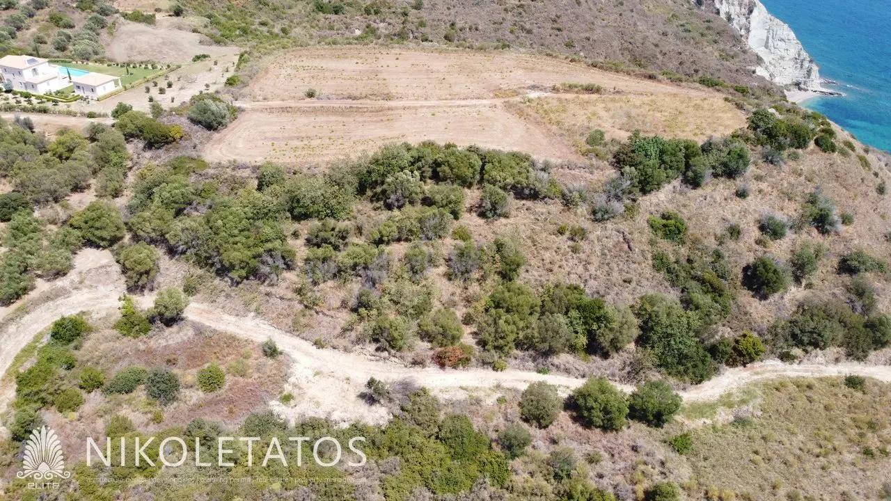 Discover Your Dream Property In Mavrata, Greece