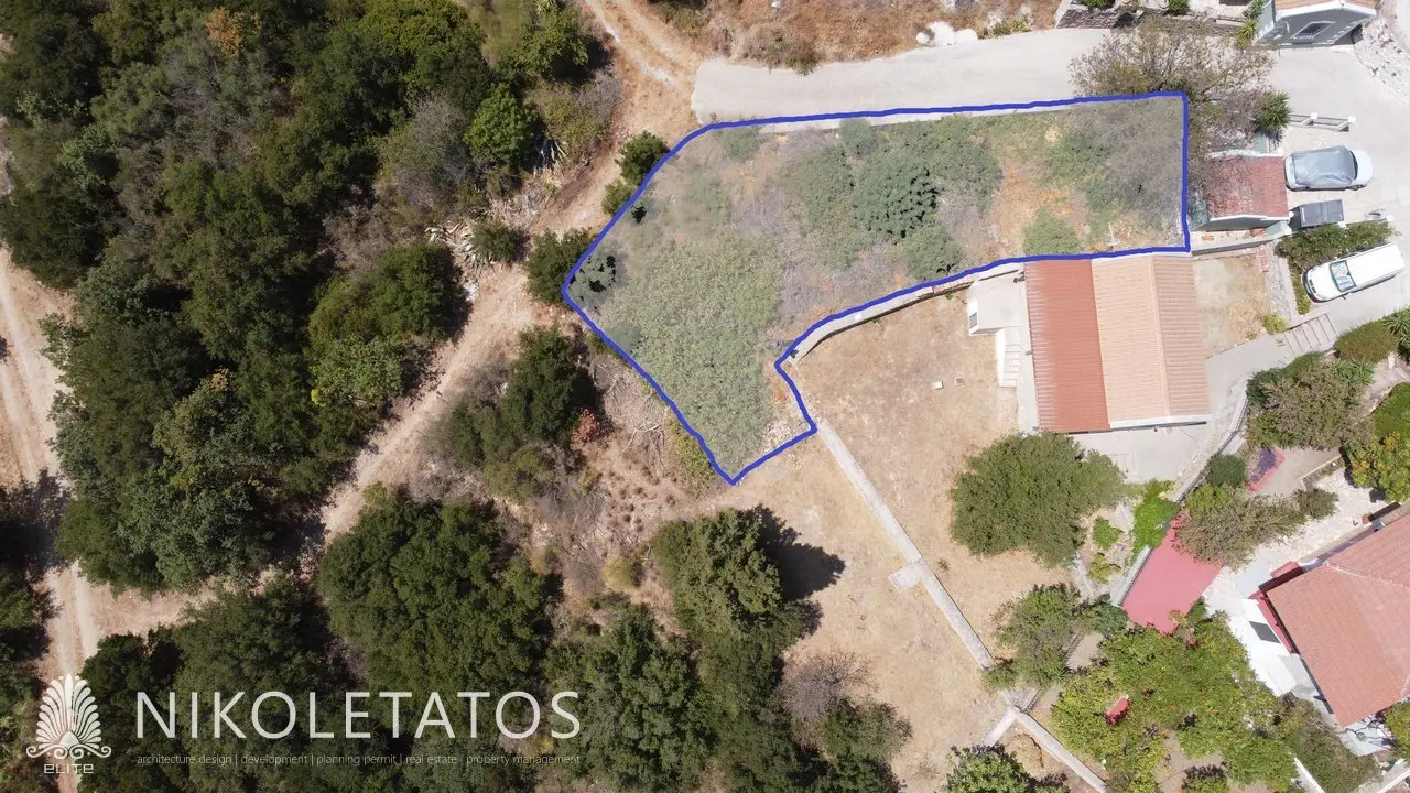 Discover Enchanting Land In Mavrata, Greece