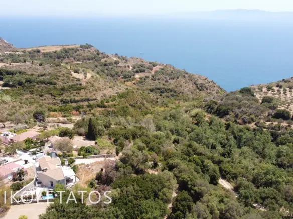 Discover Enchanting Land In Mavrata, Greece