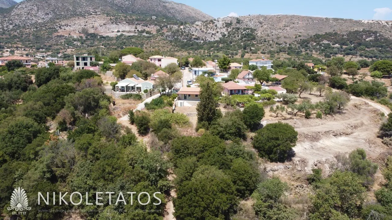 Discover Enchanting Land In Mavrata, Greece