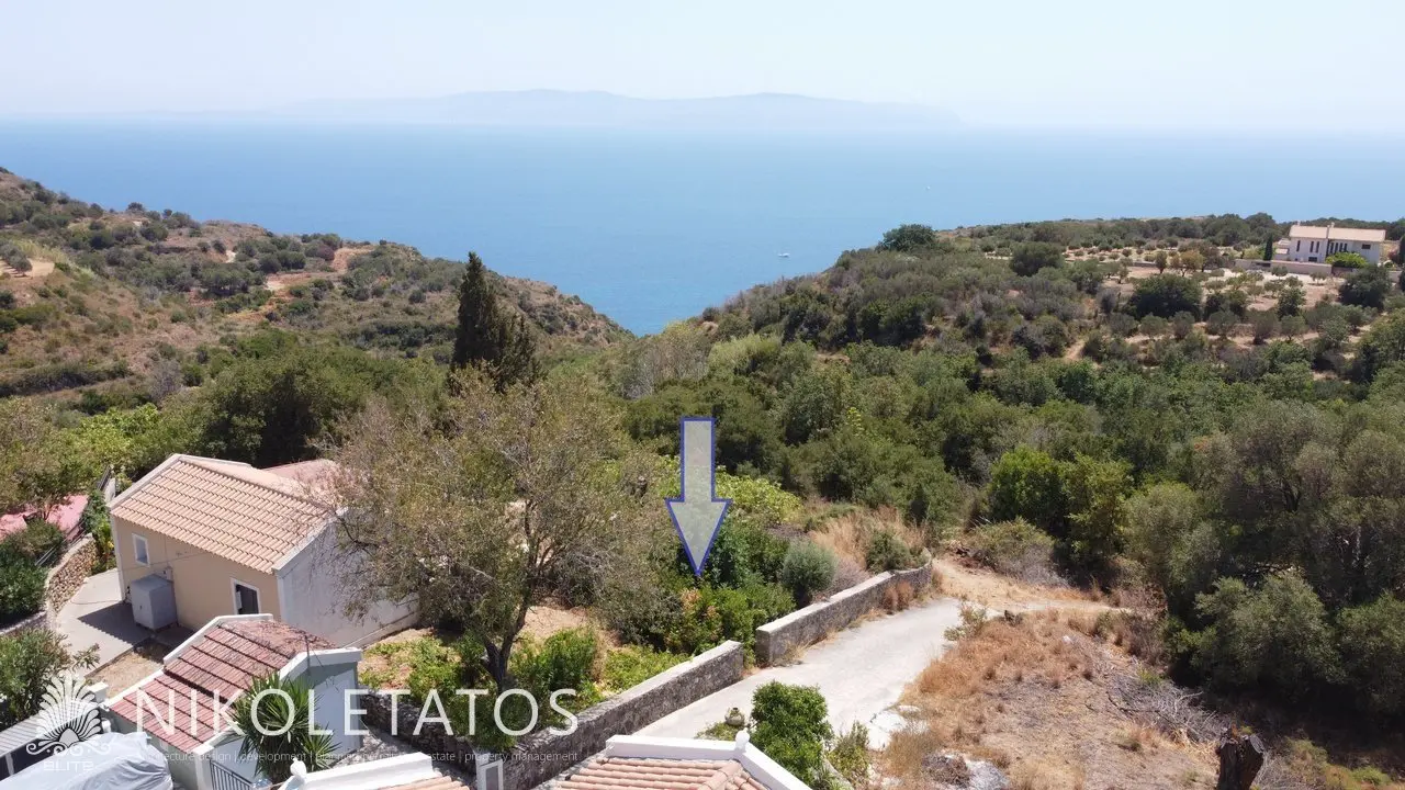 Discover Enchanting Land In Mavrata, Greece