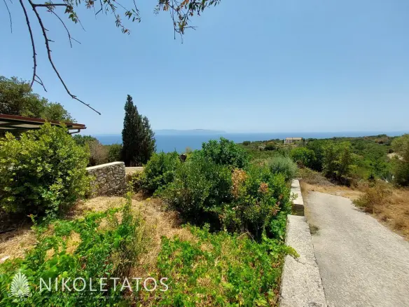 Discover Enchanting Land In Mavrata, Greece