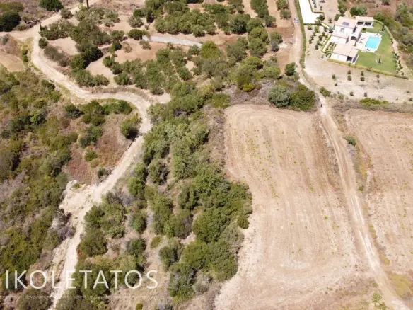 Discover Your Dream Property In Mavrata, Greece