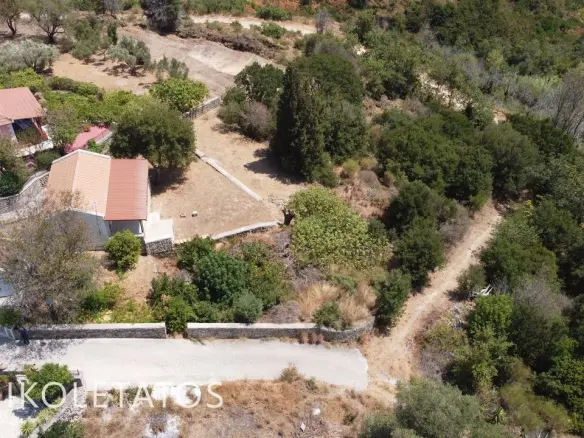 Discover Enchanting Land In Mavrata, Greece